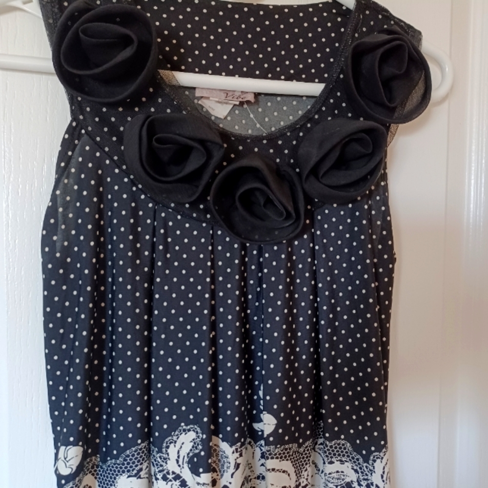 Top sleeveless M size good condition